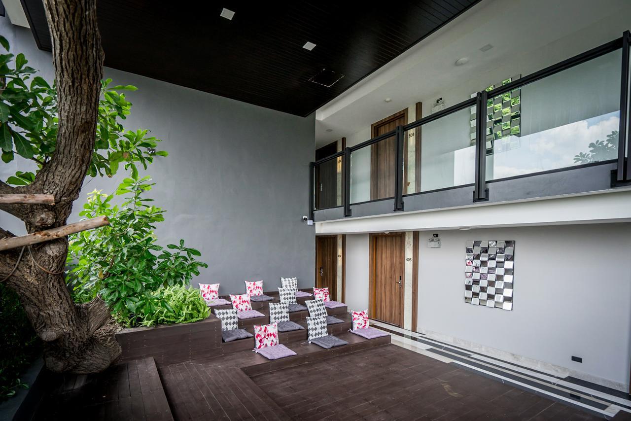 Onix Hotel Bangkok Exterior foto